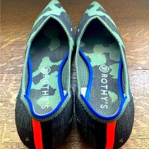 Rothy’s Olive Camo Point Shoe